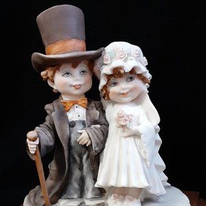 Giuseppe Armani "Bride & Groom" Home Office Ceramic Collectible Decor Figurine
